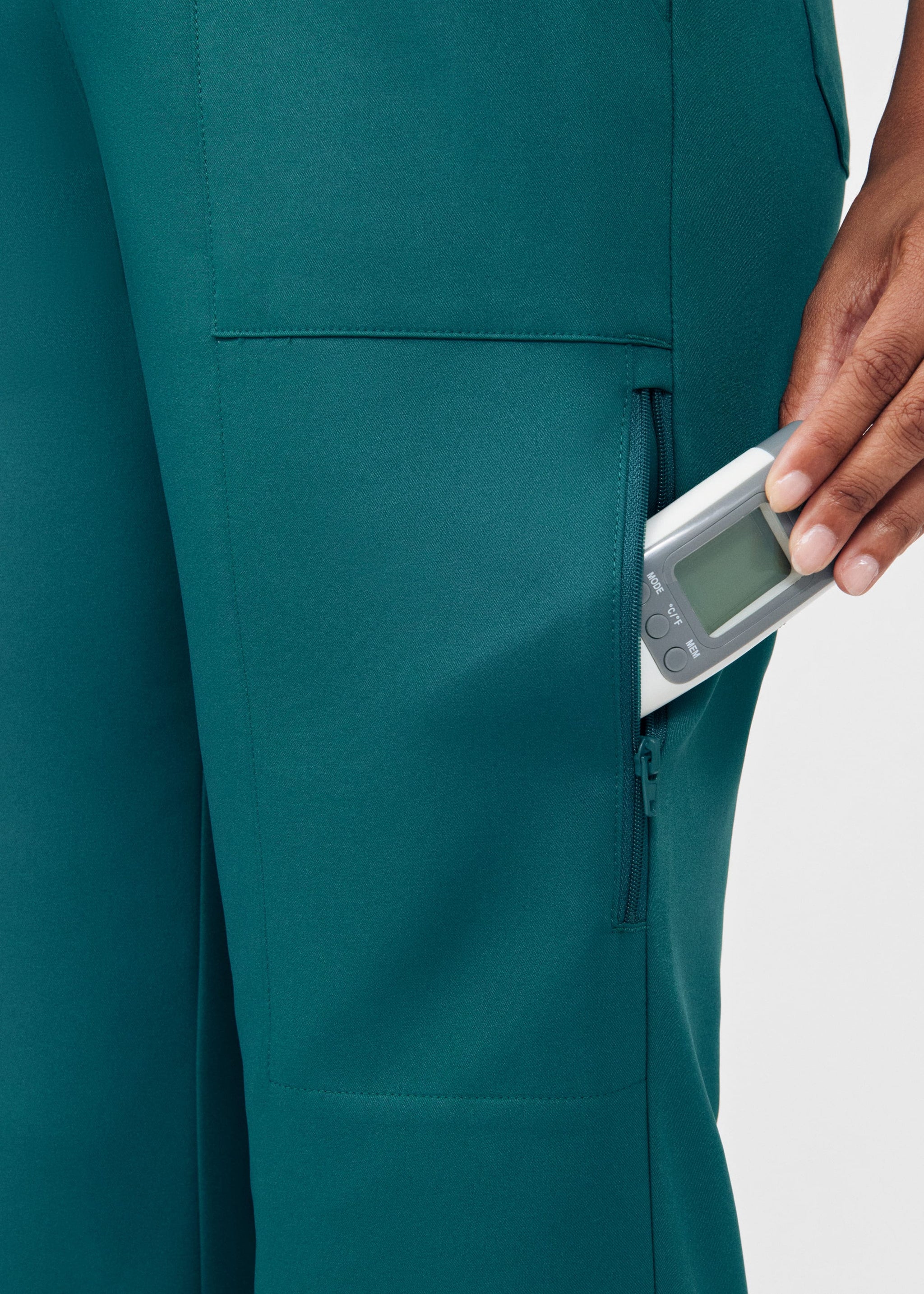 بنطلون سكراب طبي نسائي وايت كروس WB421