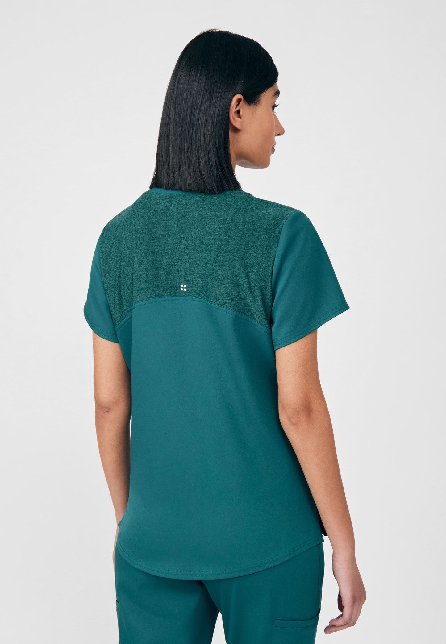 بلوزة سكراب نسائي وايت كروس WT121