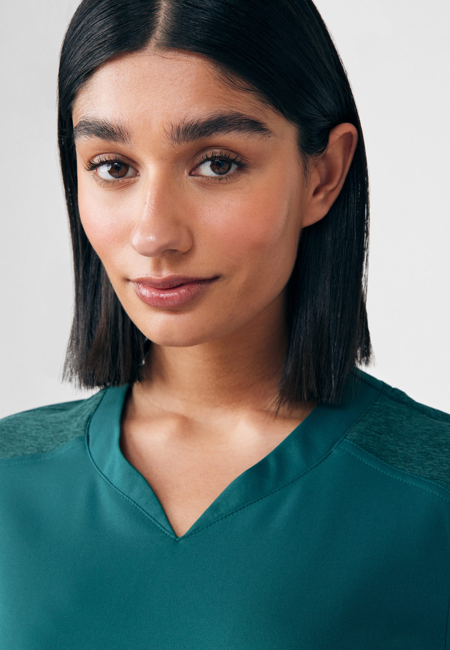 بلوزة سكراب نسائي وايت كروس WT121