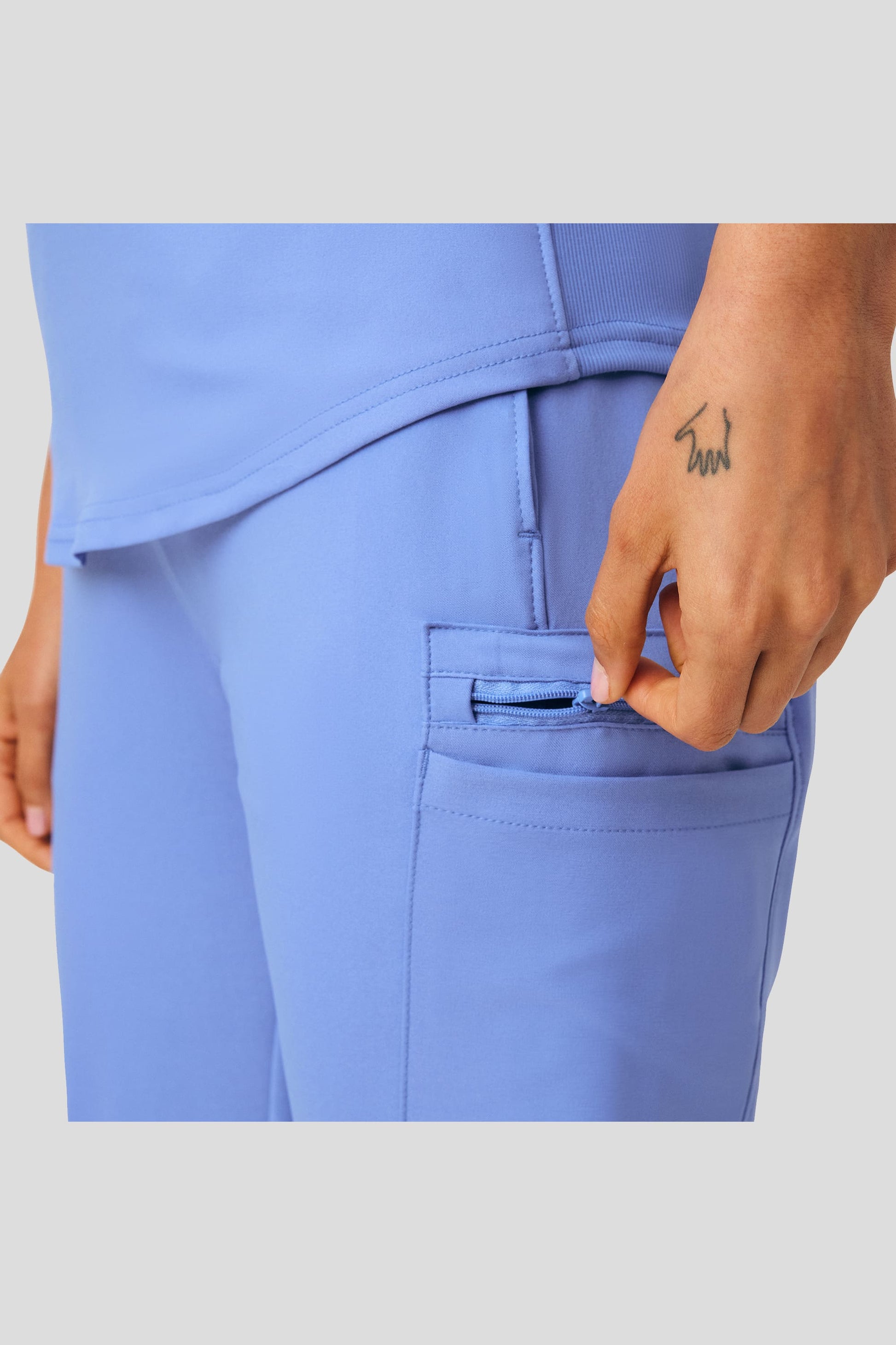 لاندو بنطلون سكراب نسائي LB400PANT - دكتور هاوس للأزياء الطبية