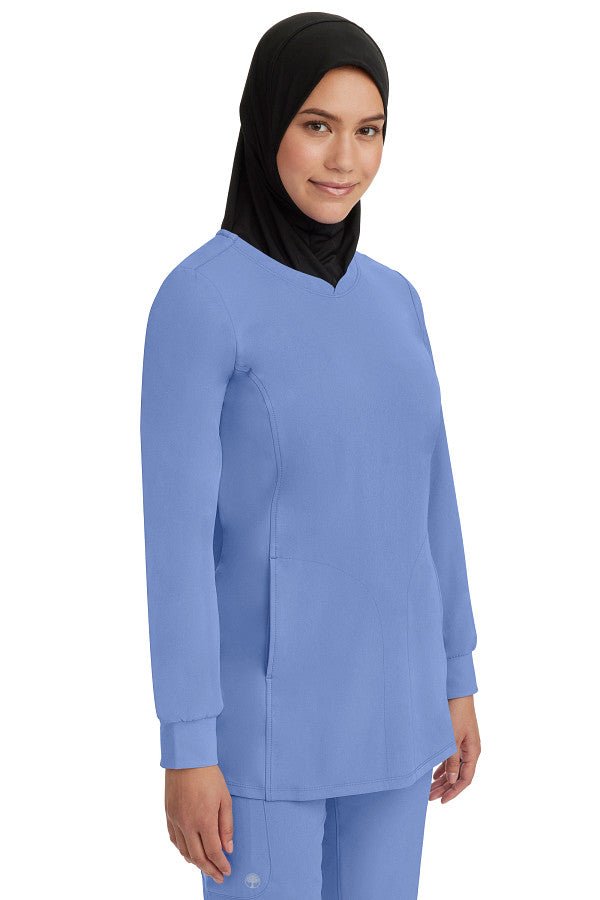 بلوزة سكراب طبي للمحجبات