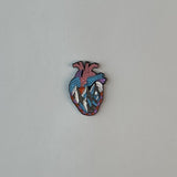 بروش طبي قلب متداخل الألوان