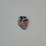 بروش طبي على شكل قلب تحتوية أياديAccessories - دكتور هاوس للأزياء الطبية