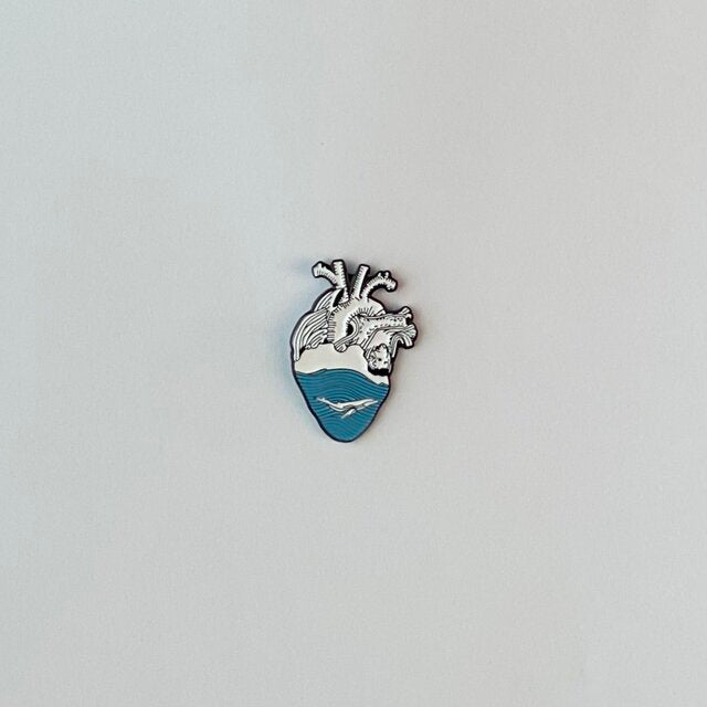 بروش طبي قلب للبحر الأزرق