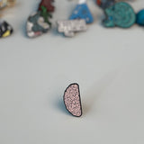 بروش طبي نصفين بين العقل والقلب