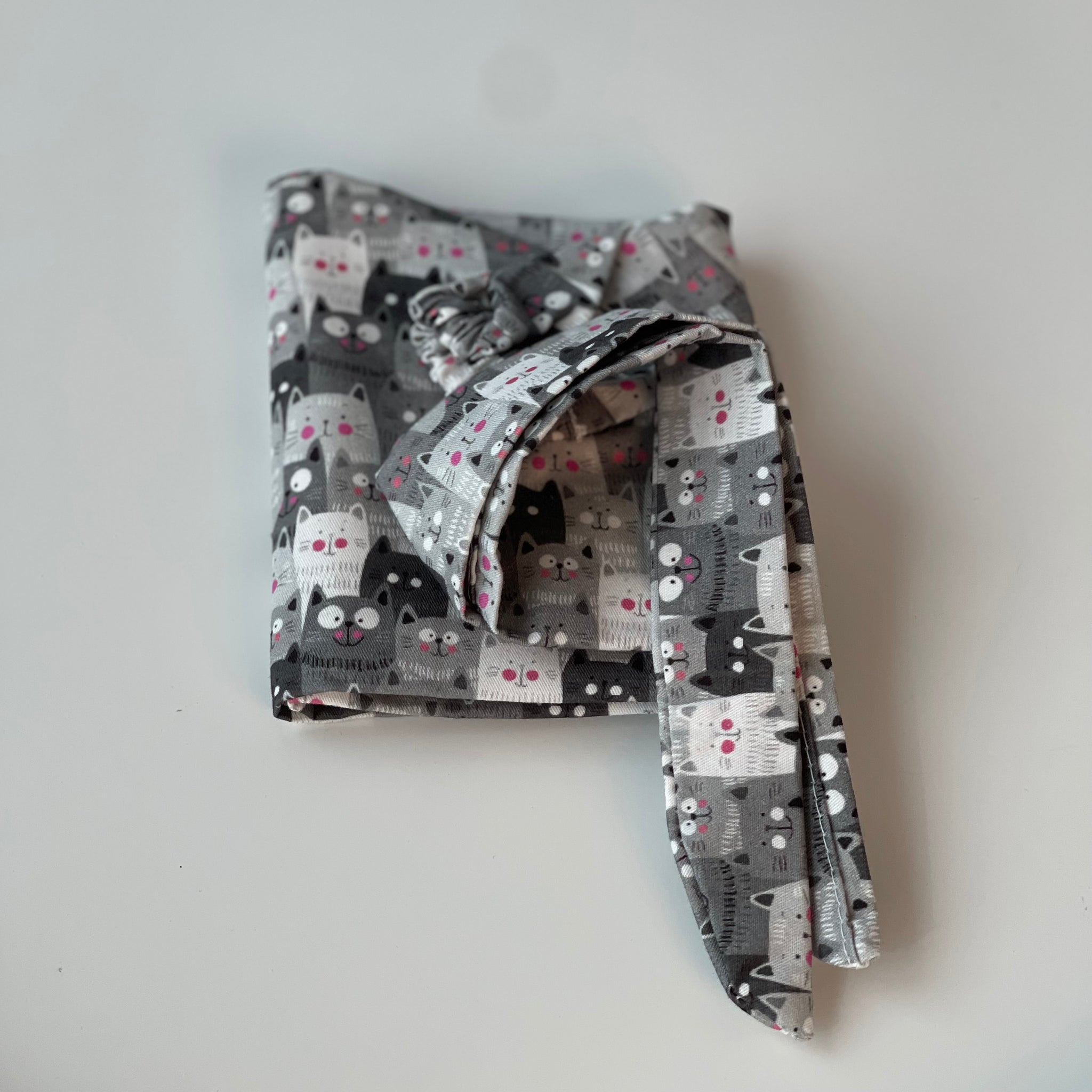 غطاء رأس طبي برسومات للقطط Gray