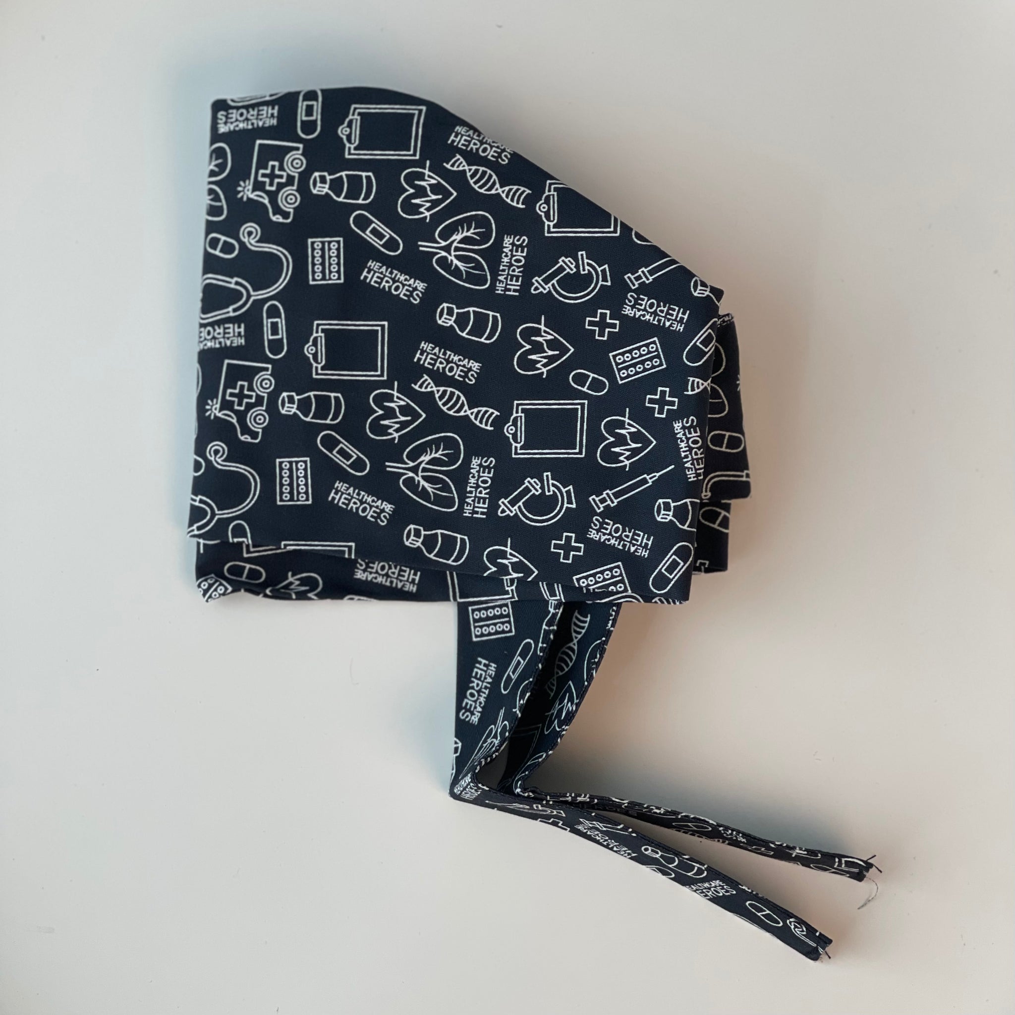 غطاء رأس طبي برسومات أدوات طبية Black