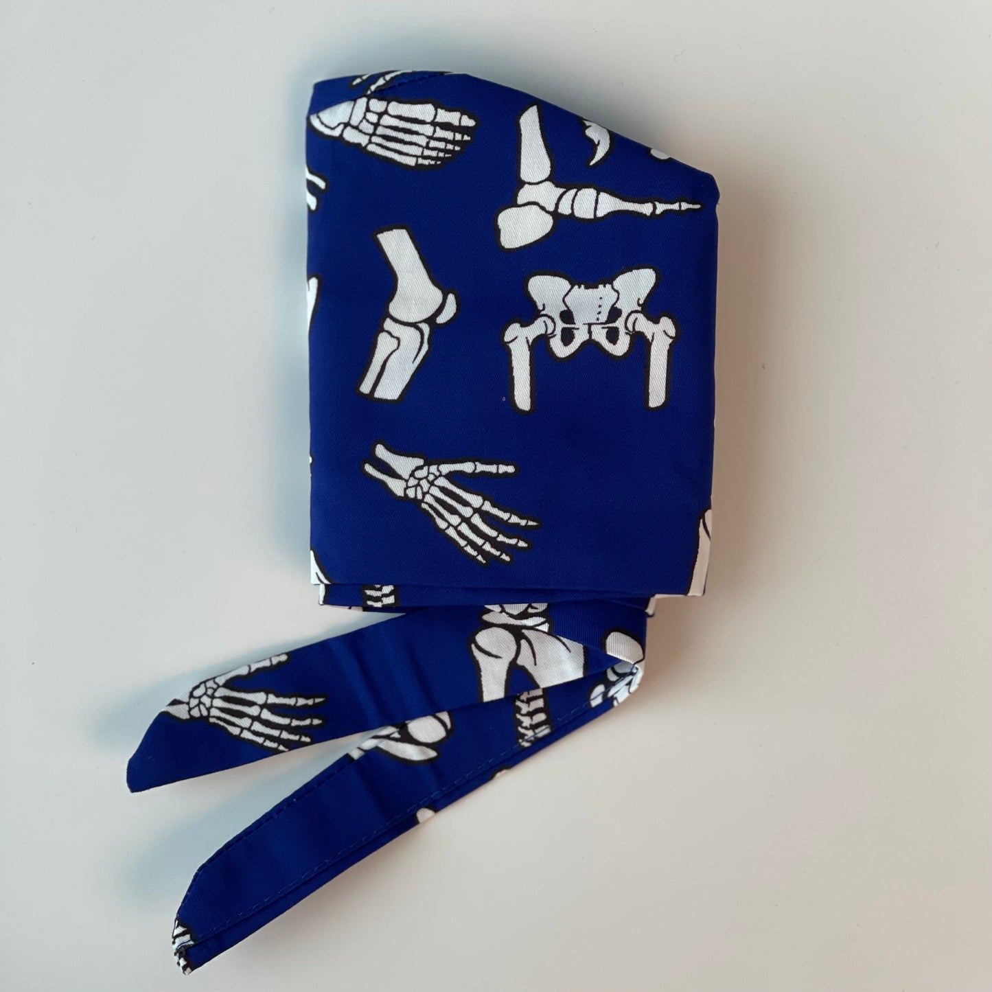 غطاء رأس طبي برسومات هيكل عظمي Royal Blue