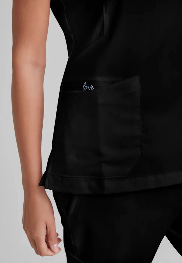 بلوزة سكراب طبي قريز اناتومي النسائي