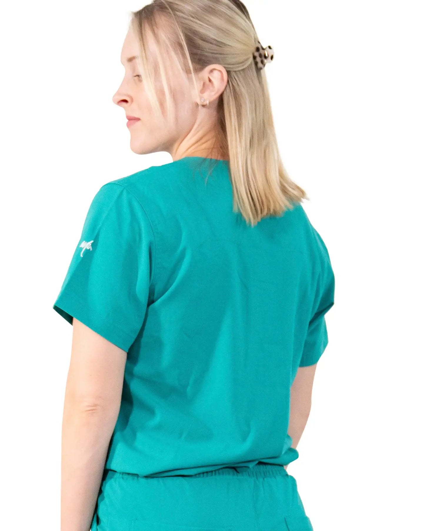 بلوزة سكراب طبي النسائي 