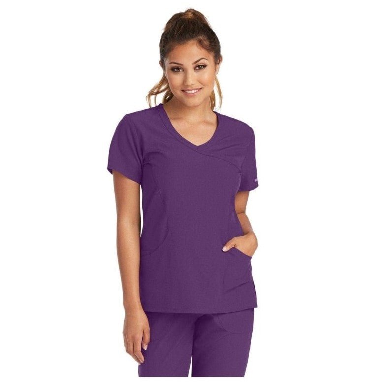 بلوزة سكيتشرز نسائية