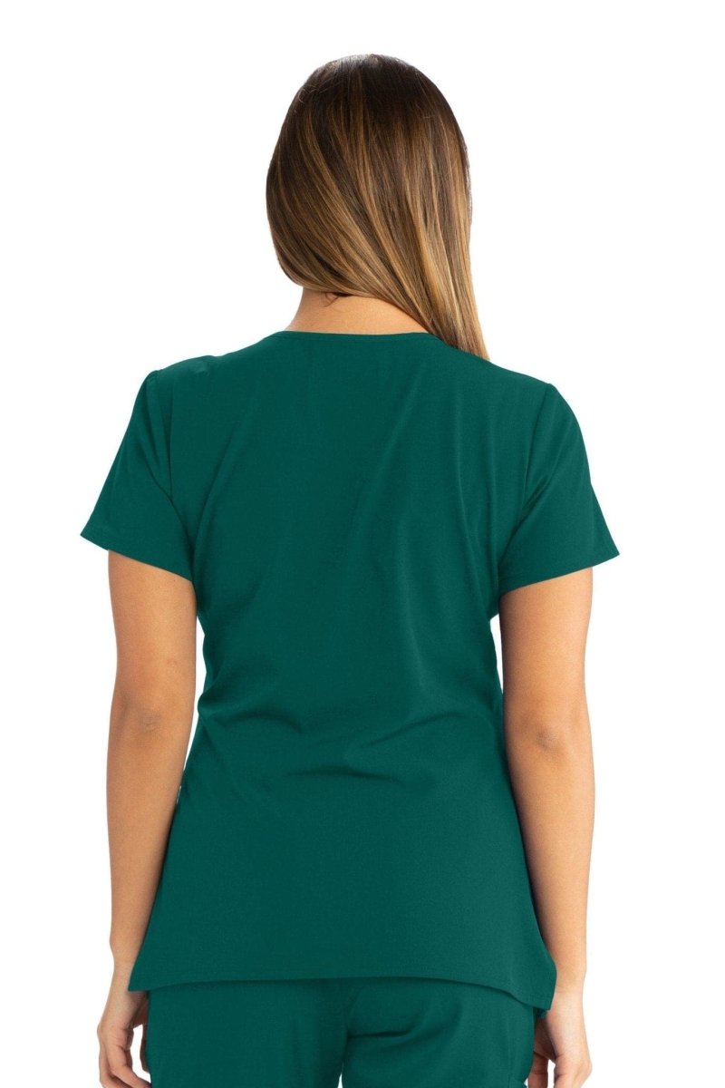 بلوزة سكيتشرز نسائية