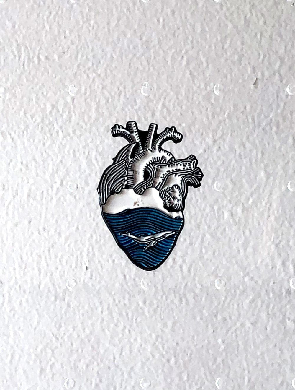 بروش القلب والبحر والحوتAccessories - دكتور هاوس للأزياء الطبية