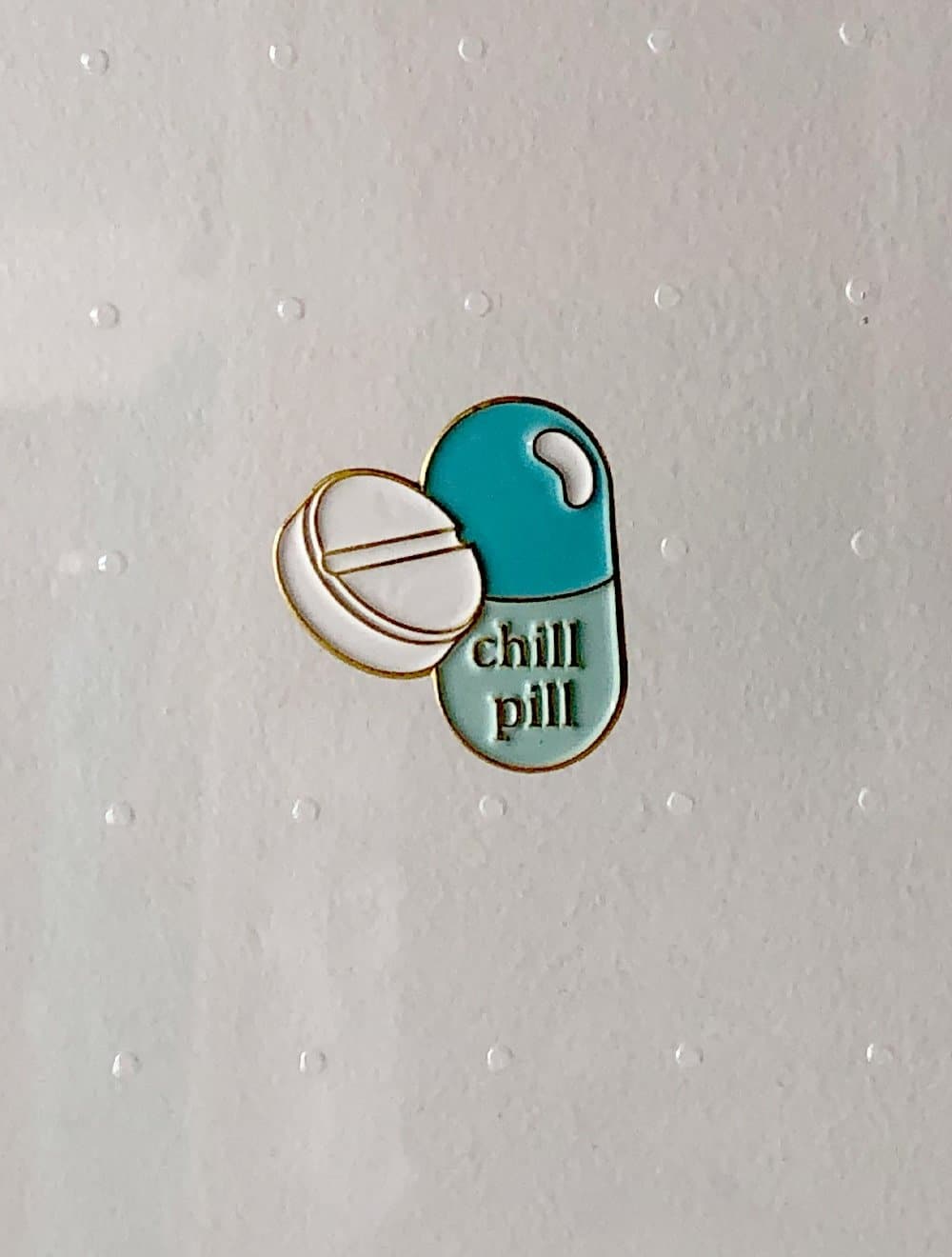 بروش الحبوب والدواءAccessories - دكتور هاوس للأزياء الطبية